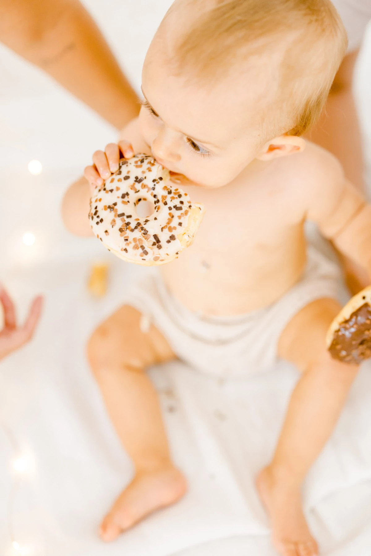 enfant nourriture rose marron gris