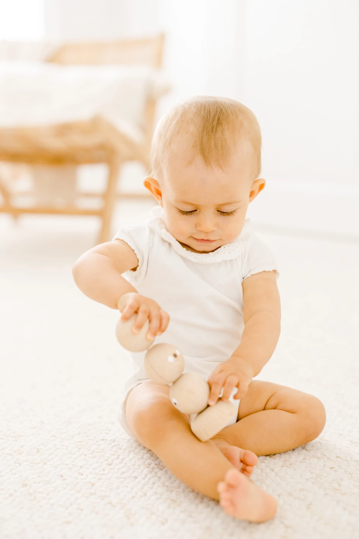 enfant jouet beige marron gris