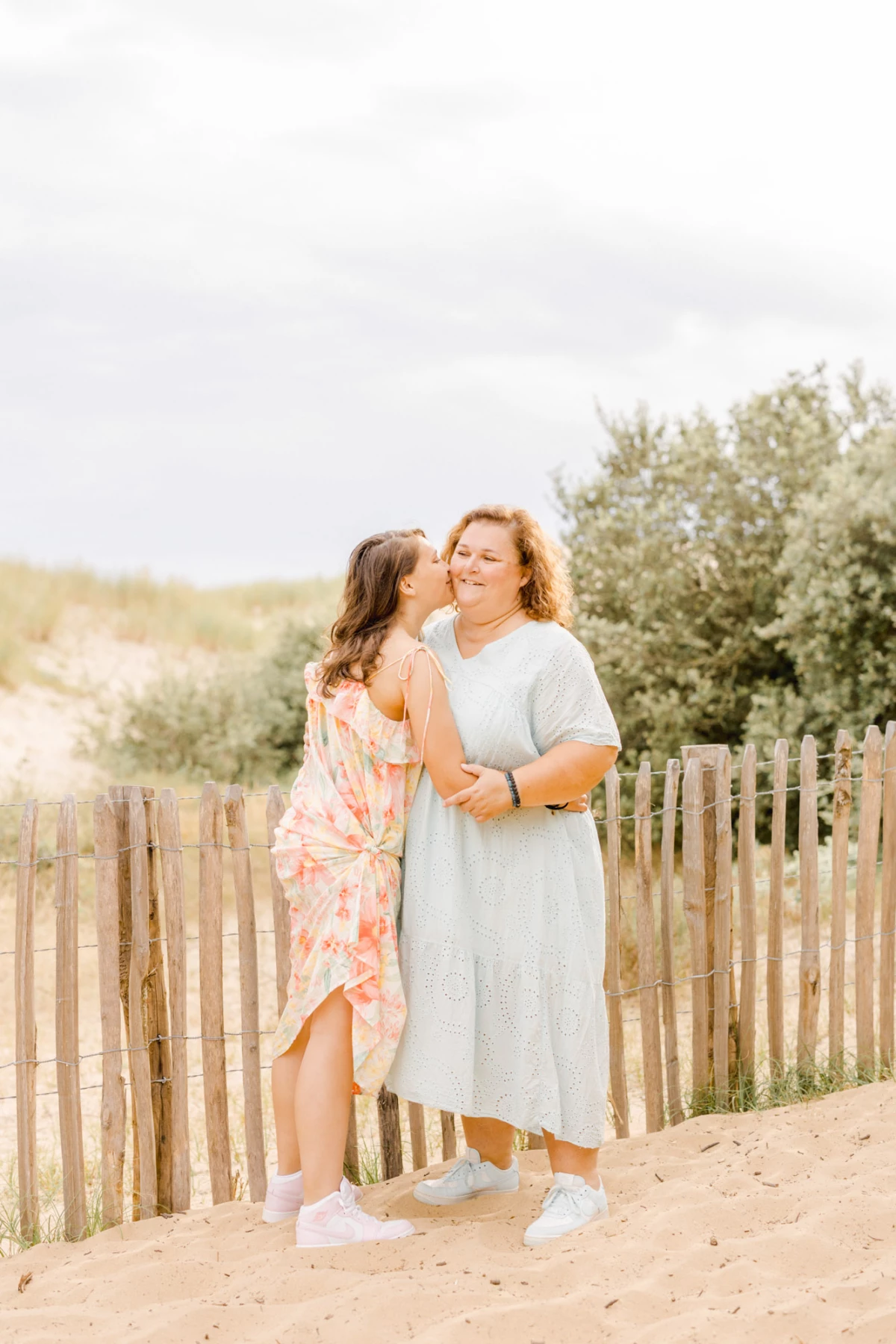 bonheur robe événement rose sourire