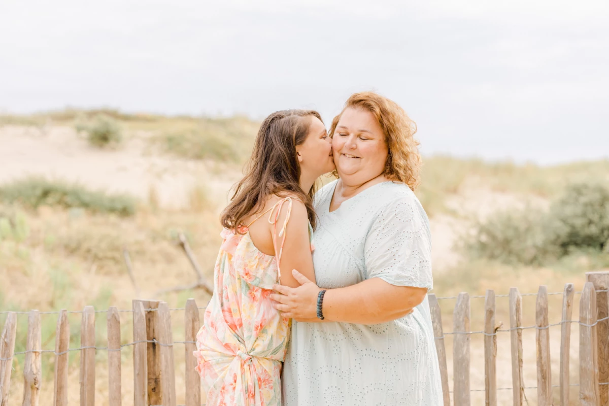 bonheur sourire événement amour sable