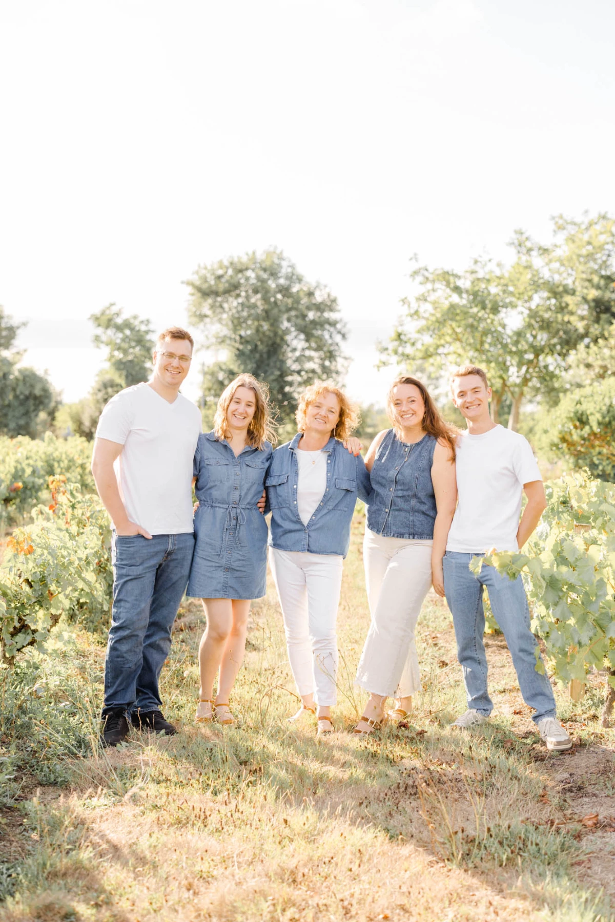 bonheur jeans sourire événement beige