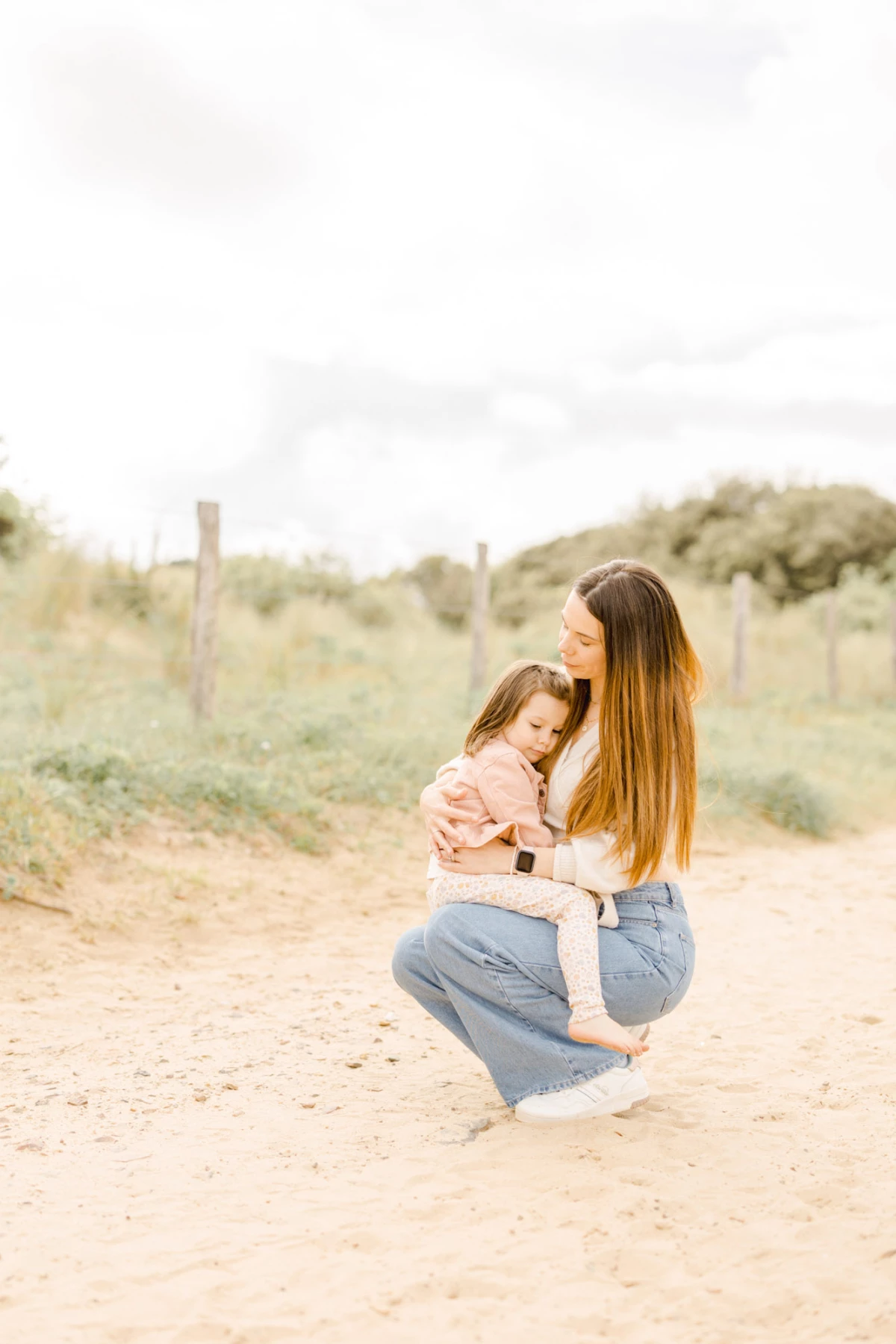 bonheur sourire enfant sable amour