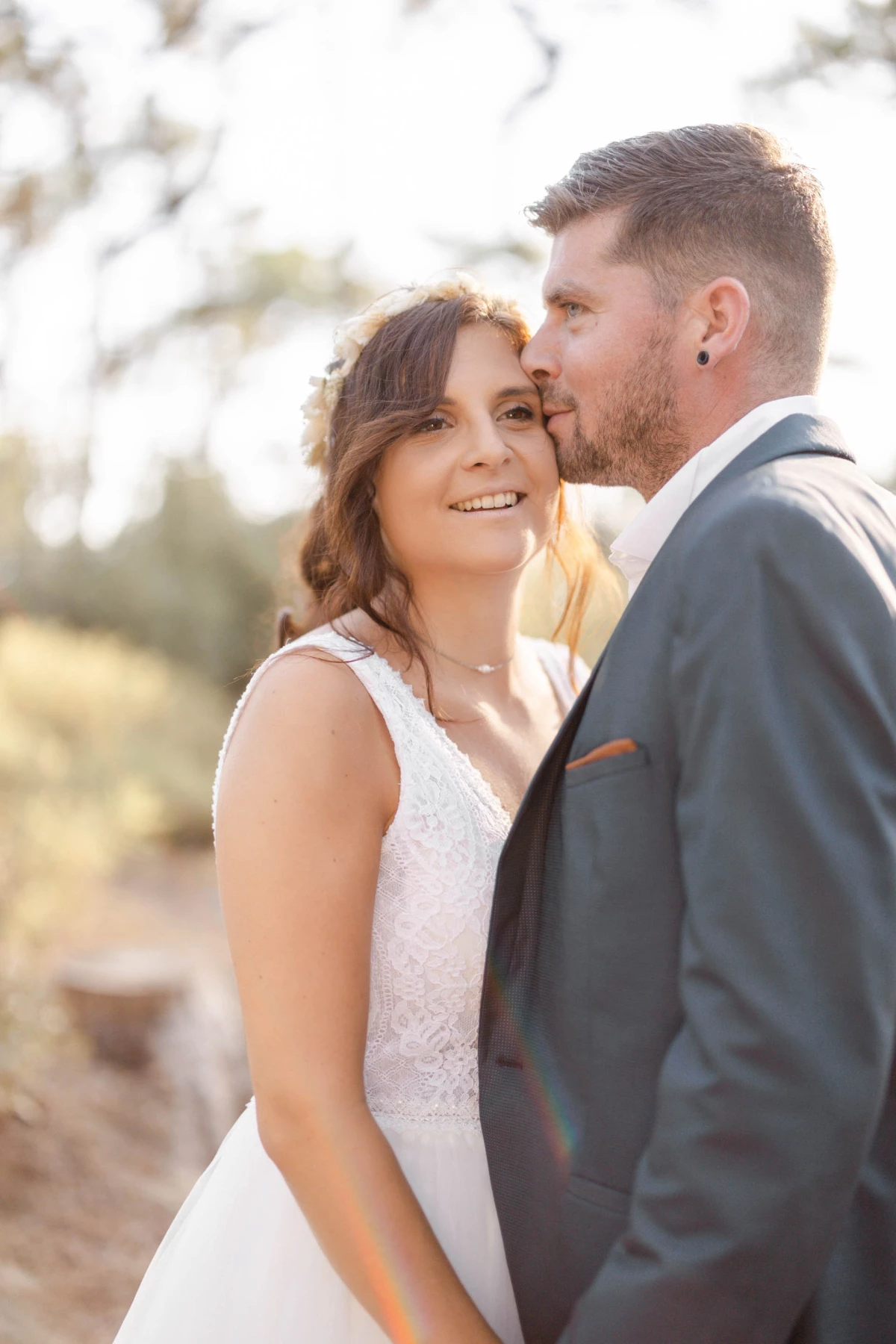 bonheur sourire événement robe gris