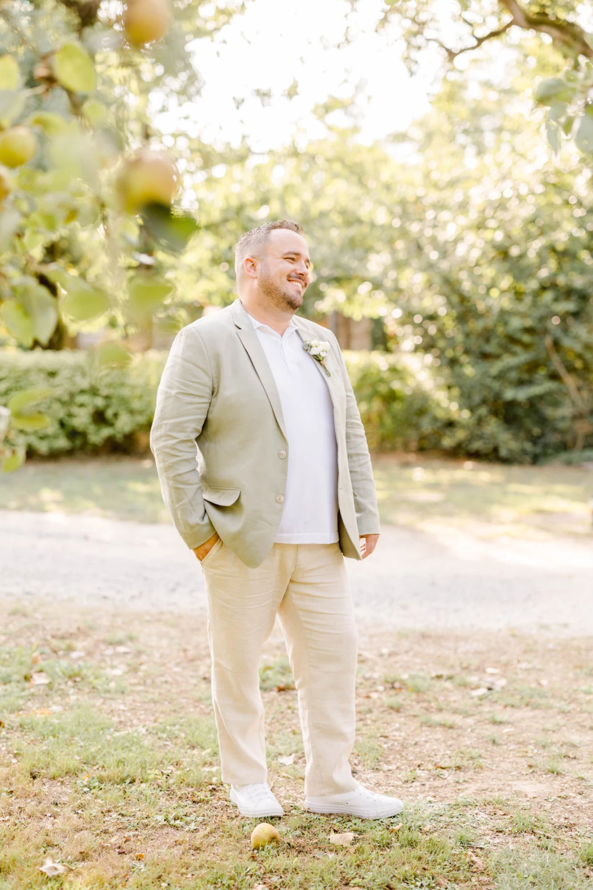 photographier, vert, vêtements de cérémonie, pantalon, collier