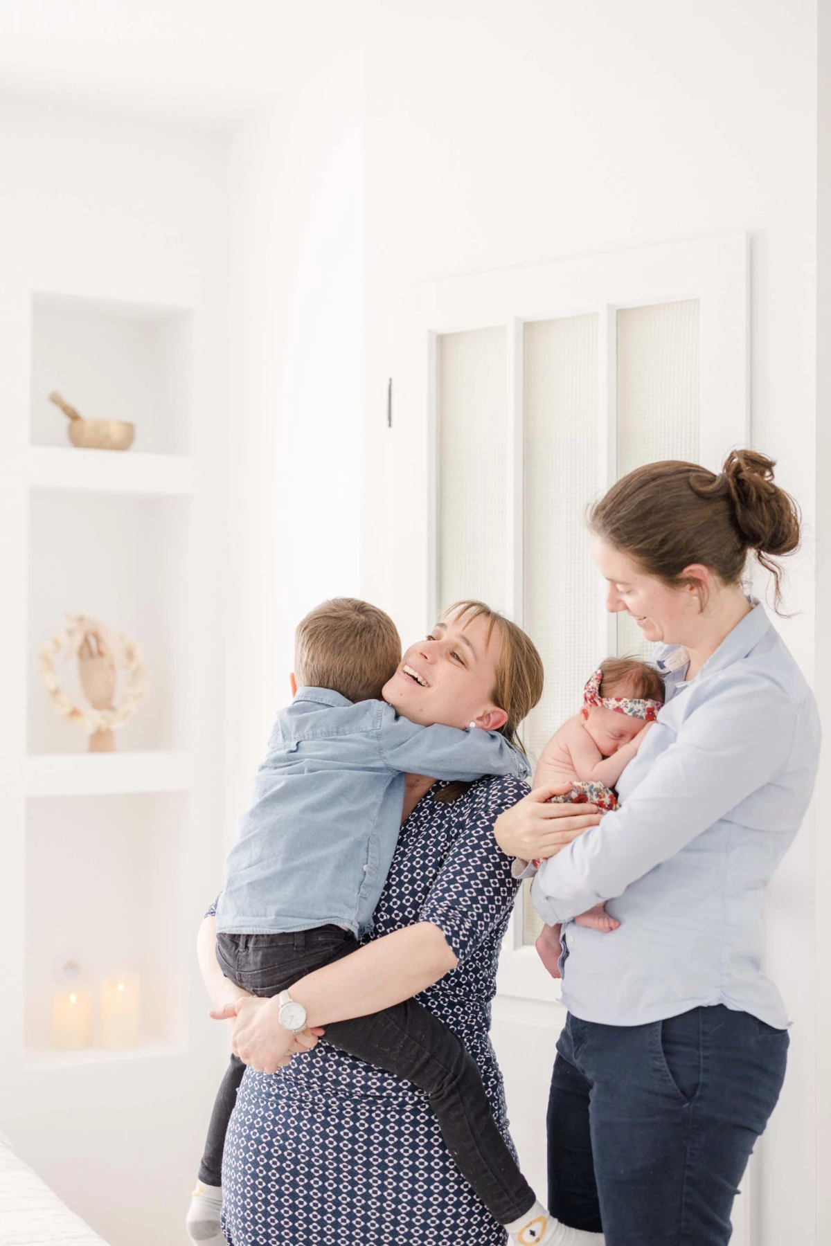 bonheur enfant amour famille beige