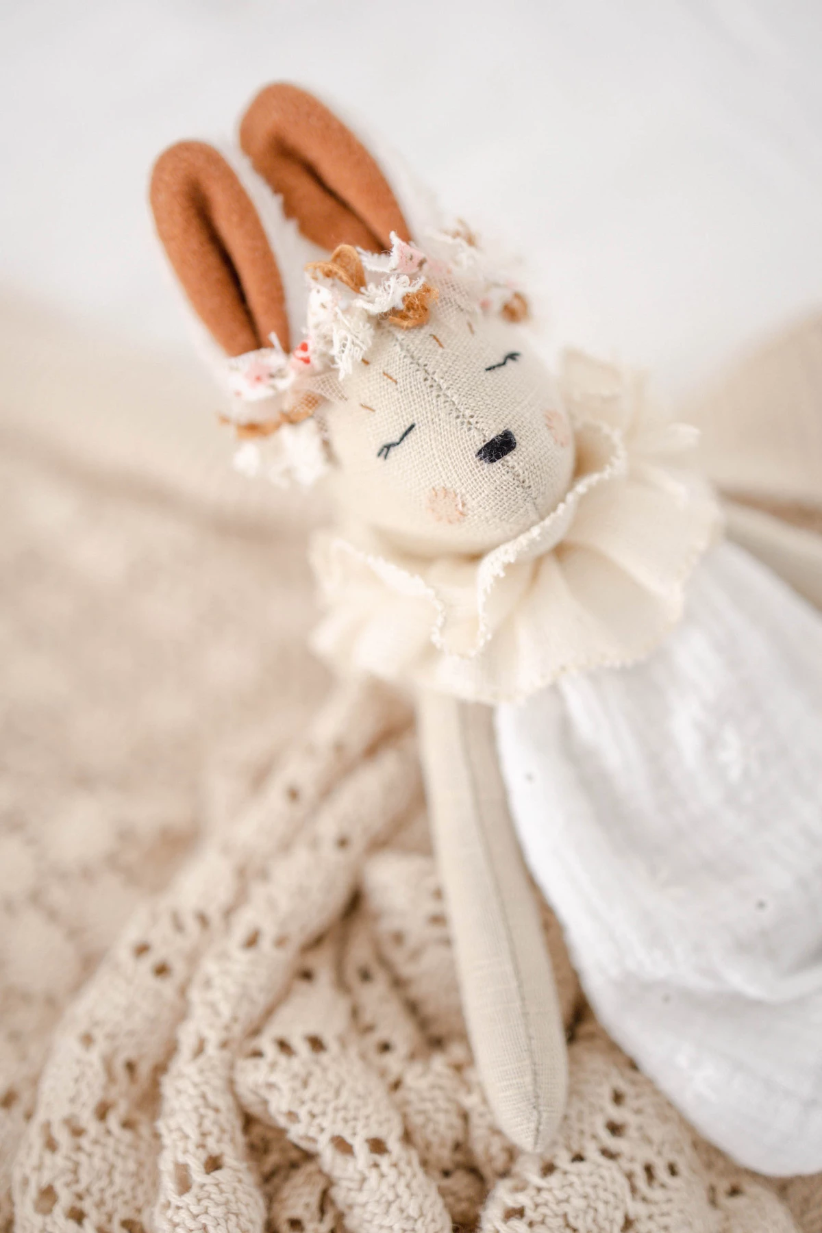 jouet laine artisanat gris marron