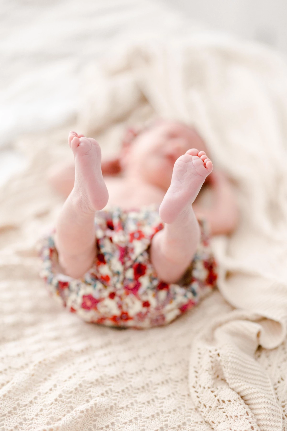 enfant rose marron gris bébé