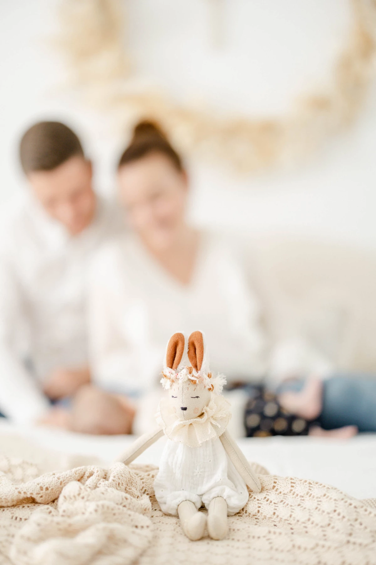 jouet enfant gris marron bébé