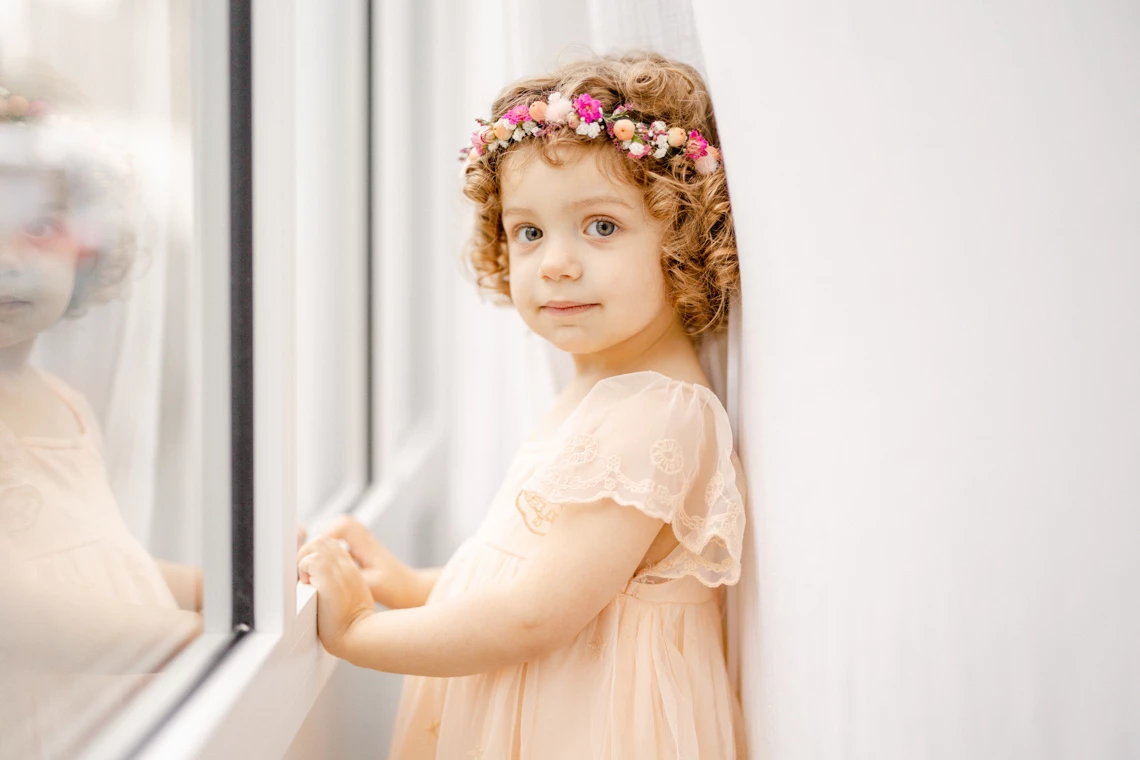 rose enfant pétale robe gris