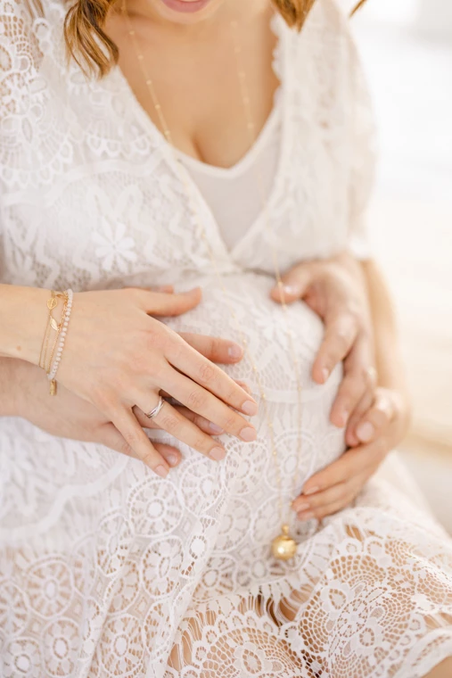 robe dentelle gris marron grossesse