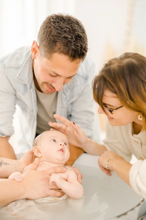 bonheur enfant amour famille marron