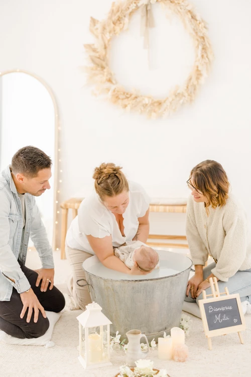 enfant bonheur famille beige gris