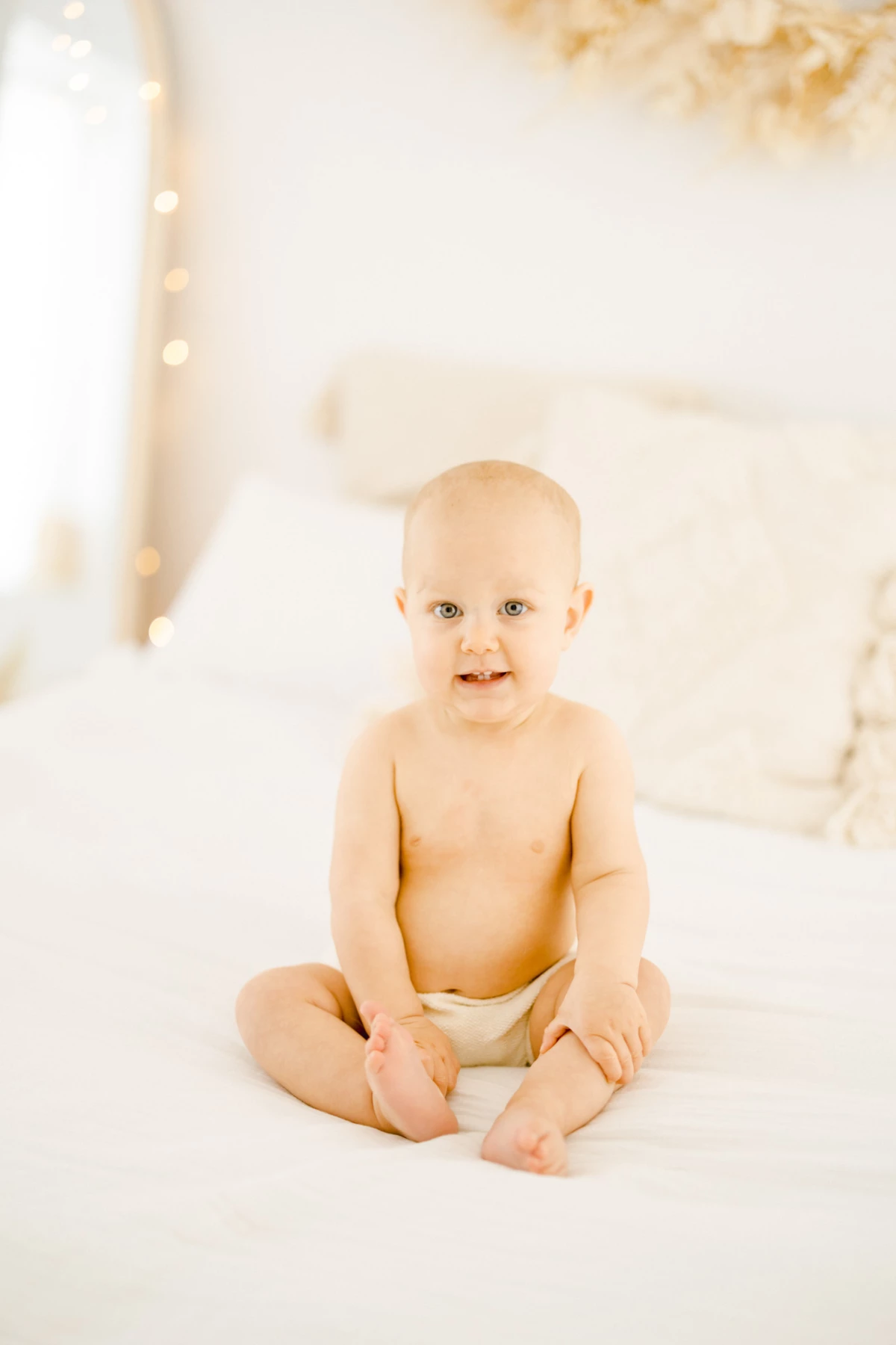 enfant lit beige marron bordeaux