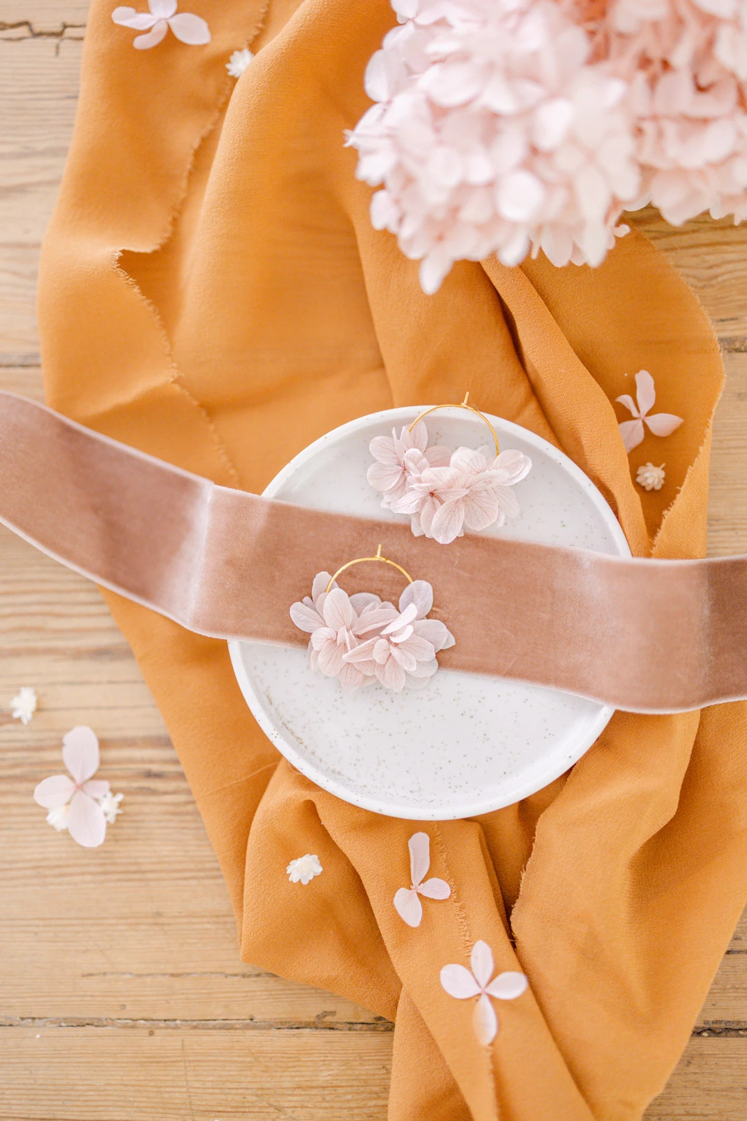 orange rose pétale ruban artisanat