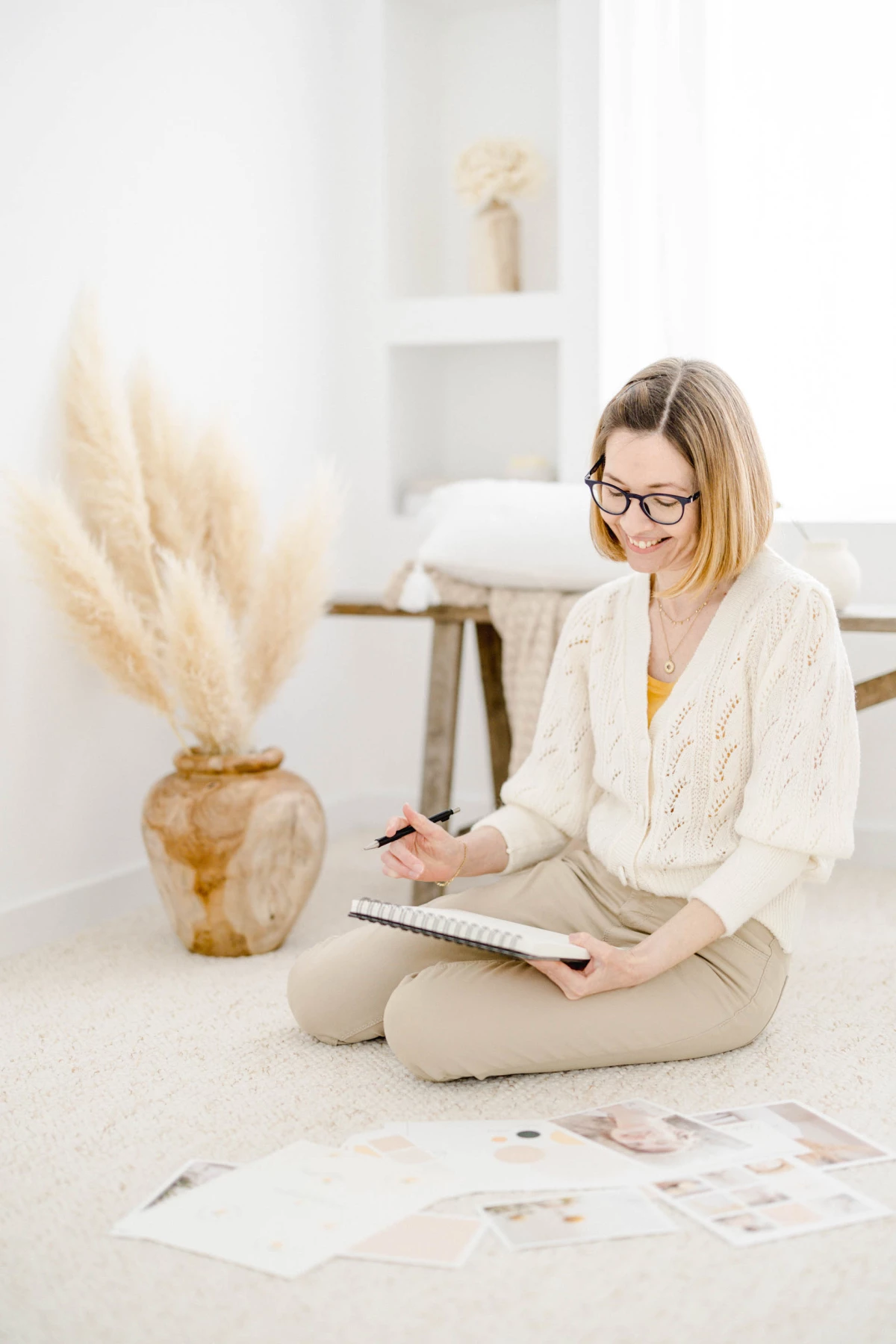 meubles plante d'intérieur gris marron coussin
