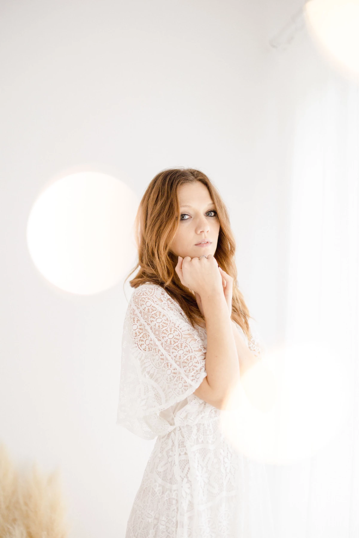 robe cheveux longs beige marron gris