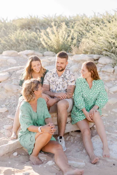 bonheur sourire événement robe gris