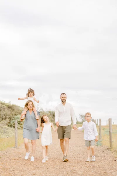 bonheur événement robe sourire enfant