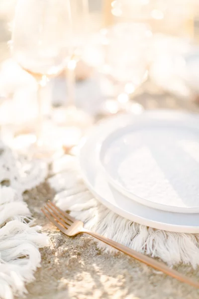 vaisselle couverts verres à pied verres beige